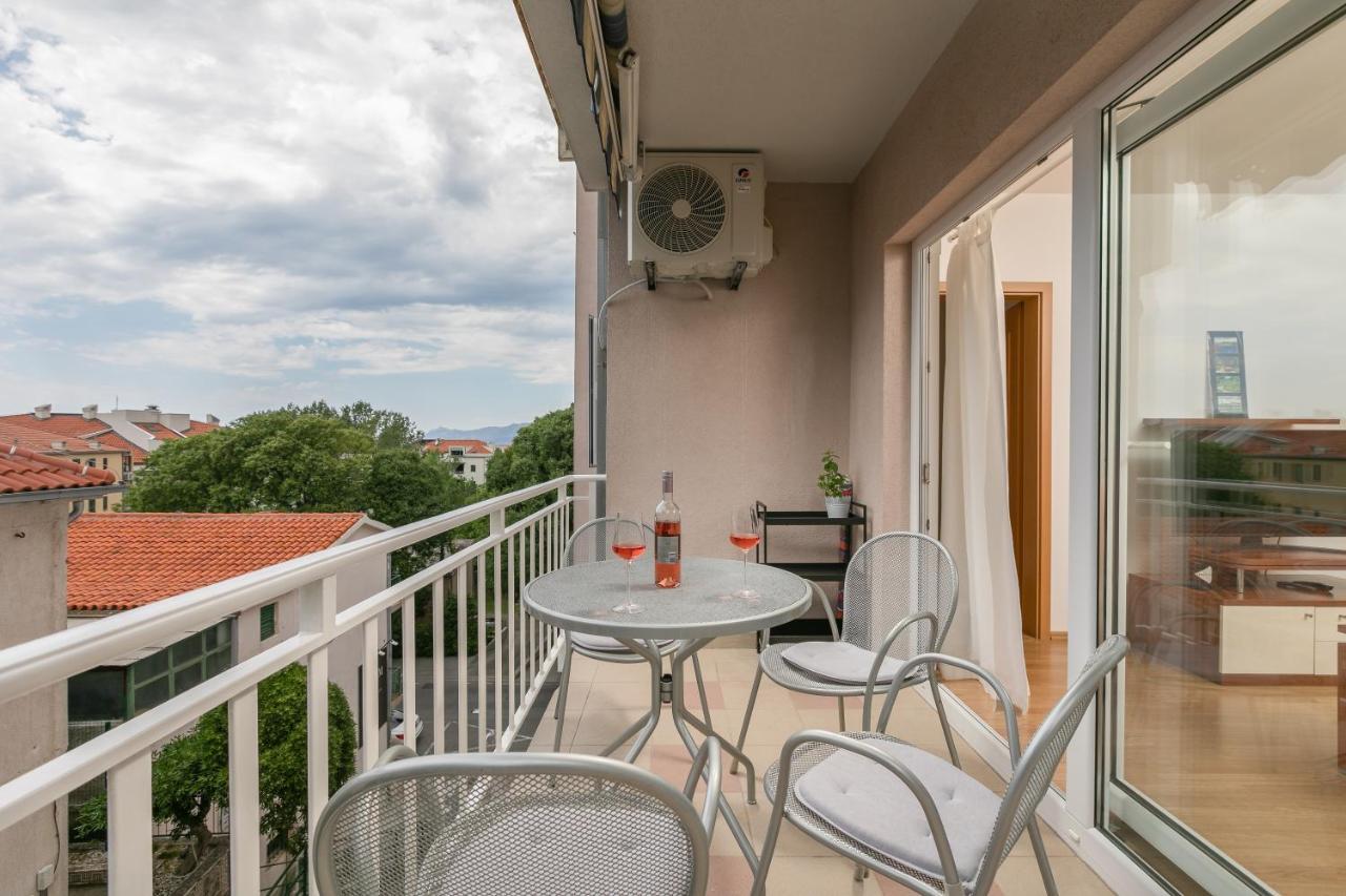 Apartment Mar18